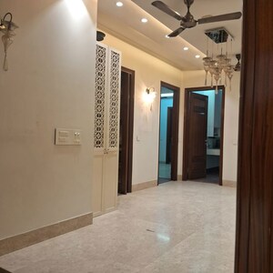 Room in 3 BHK Apartment at Panchsheel Vihar – for Rent