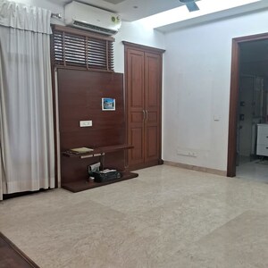 Room in 3 BHK Apartment at Panchsheel Vihar – for Rent