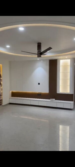Room in 4 BHK Builder Floor at Dhingra Suburbian Floors, Sector 80 – for Sale