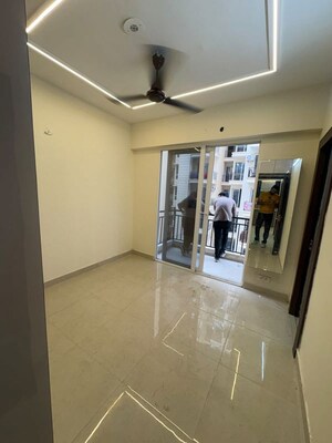 Room in 2 BHK Apartment at Signature The Millennia 3, Sector 37d – for Rent