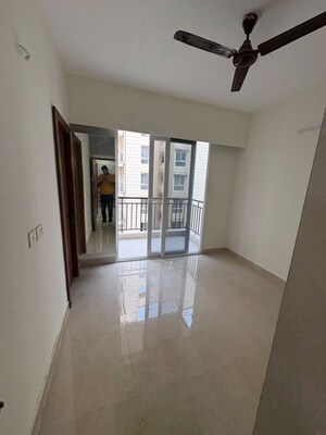 Room in 2 BHK Apartment at Signature The Millennia 3, Sector 37d – for Rent