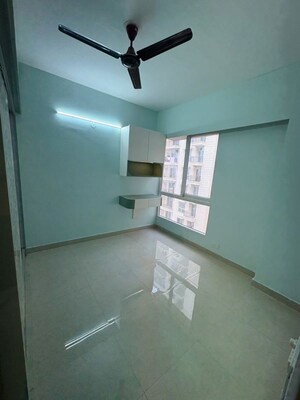 Room in 2 BHK Apartment at Signature The Millennia 3, Sector 37d – for Rent