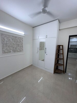 Room in 2 BHK Apartment at Signature The Millennia 3, Sector 37d – for Rent