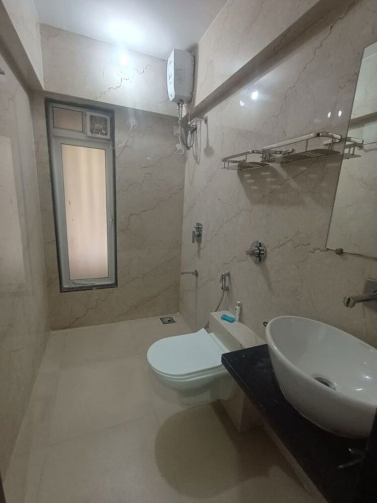 Bathroom, raheja-acropolis 2.5 Bedroom 1250 Sq.Ft. Apartment In Deonar Mumbai 10520564
