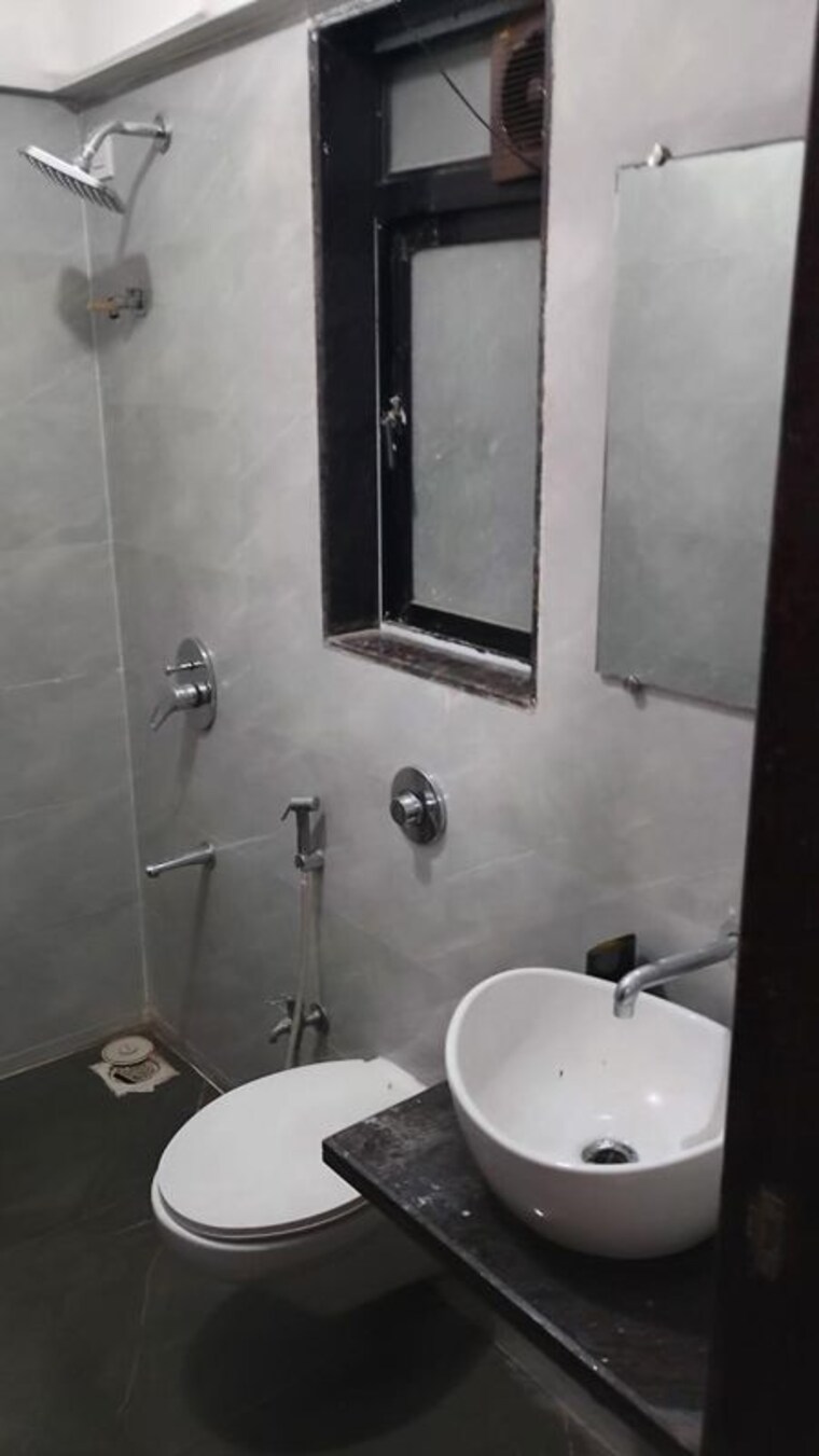 Bathroom, crystal-armus 1 Bedroom 450 Sq.Ft. Apartment In Chembur Mumbai 10520606