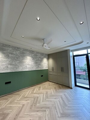 Room in 2 BHK Builder Floor at Sector 22 – for Rent