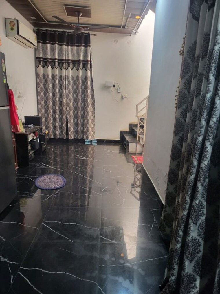 undefined, maruti kunj 3 Bedroom 72 Sq.Yd. Independent House In Maruti Kunj Gurgaon 10520652