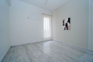 Room in 3 BHK Apartment at Umang Winter Hills, Sector 77 – for Sale