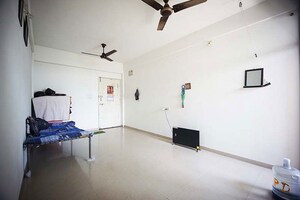 Team Area in 2 BHK Apartment at Motera – for Sale