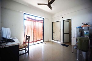 Room in 2 BHK Apartment at Motera – for Sale