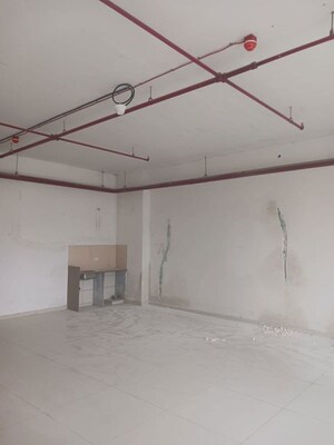 Room in  Office Space at Mulund West – for Rent