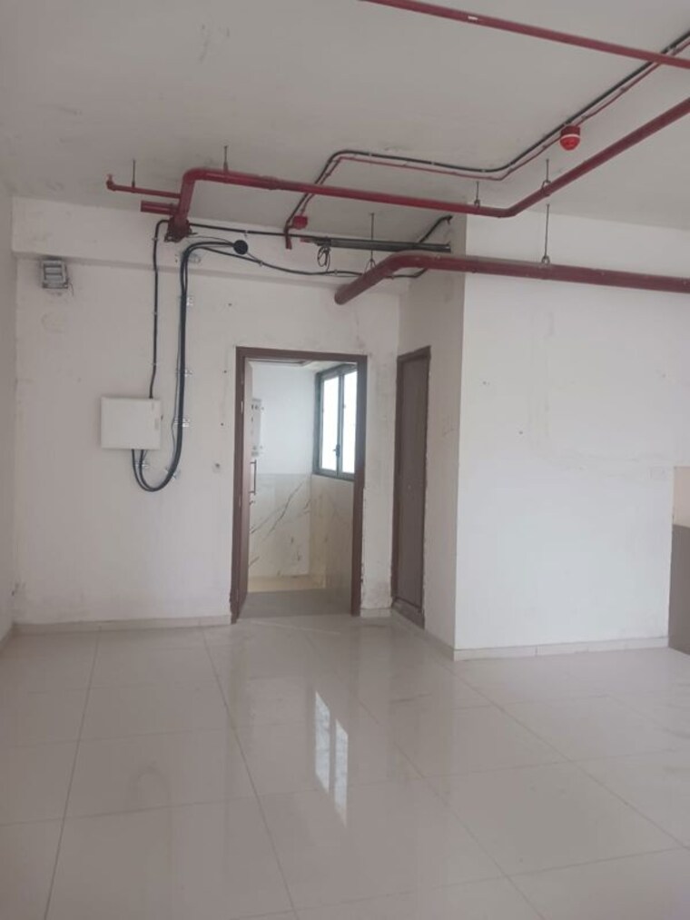 Room, mulund west Commercial Office Space 900 Sq.Ft. In Mulund West Mumbai 10520759