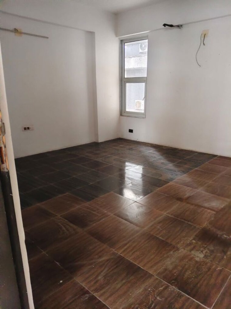 Room, vaishnodevi circle 5 Bedroom 5400 Sq.Ft. Apartment In Vaishnodevi Circle Ahmedabad 10515102