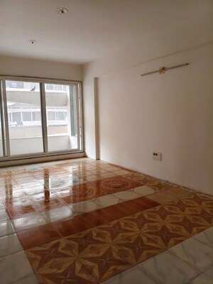 Room in 5 BHK Apartment at Vaishnodevi Circle – for Sale