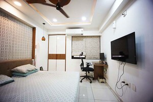 Team Area in 2 BHK Apartment at Shilaj – for Sale
