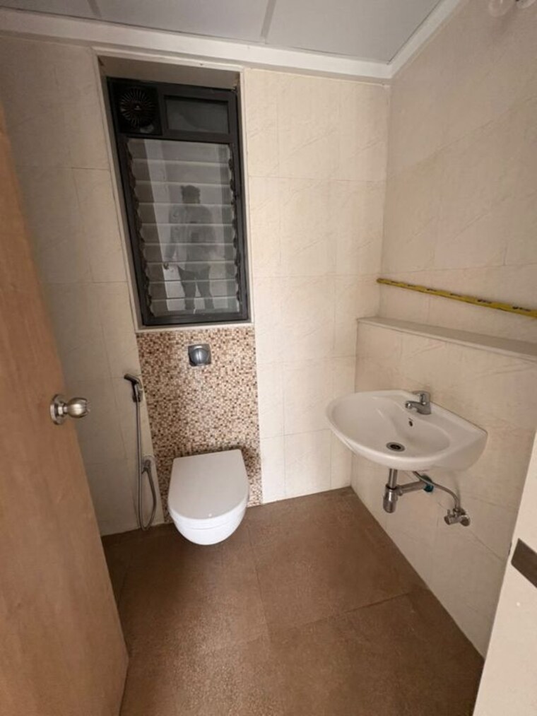 Bathroom, lodha-palava-aurelia 2 Bedroom 536 Sq.Ft. Apartment In Dombivli East Thane 10520767
