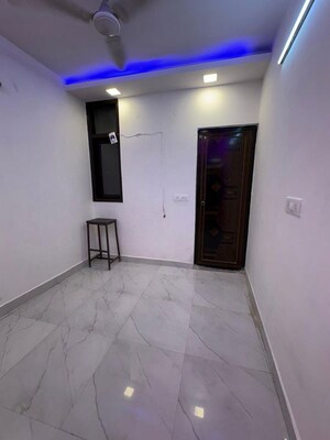 1 BHK Builder Floor For Rent in Govindpuri