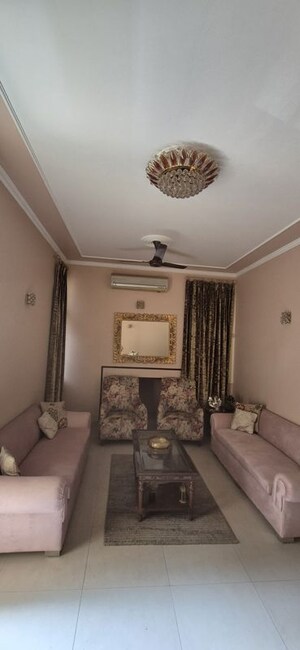 2 BHK Builder Floor For Rent in South Extension