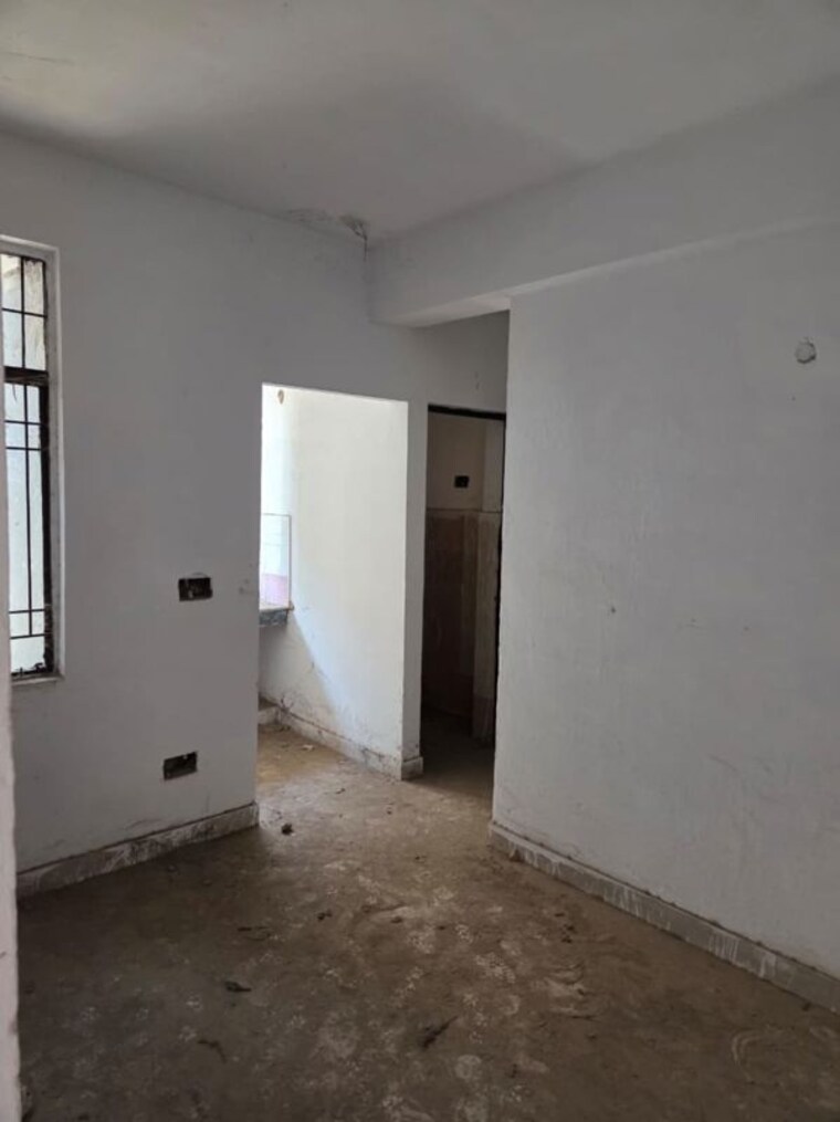Room, sector 10 greater noida 1 Bedroom 323 Sq.Ft. Builder Floor In Sector 10 Greater Noida Greater Noida 10520722