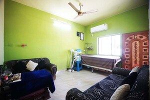 Bedroom in 4 BHK Independent House at Nava Naroda – for Sale