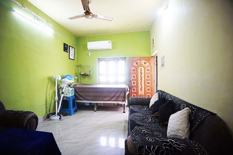 Living Room, nava naroda 4 Bedroom 150 Sq.Yd. Independent House In Nava Naroda Ahmedabad 10520838