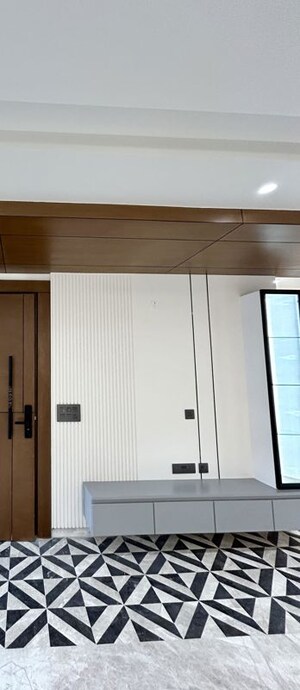 Room in 4 BHK Builder Floor at Sector 23 – for Rent