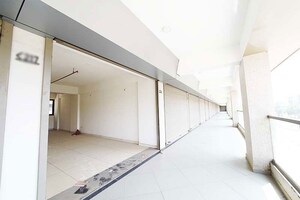Room in  Shop at Nava Naroda – for Rent