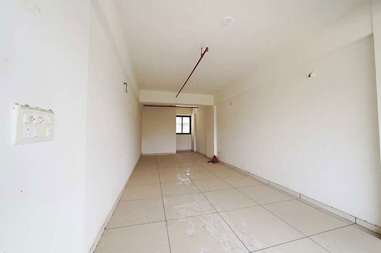 Room, nava naroda Commercial Shop 750 Sq.Yd. In Nava Naroda Ahmedabad 10520861