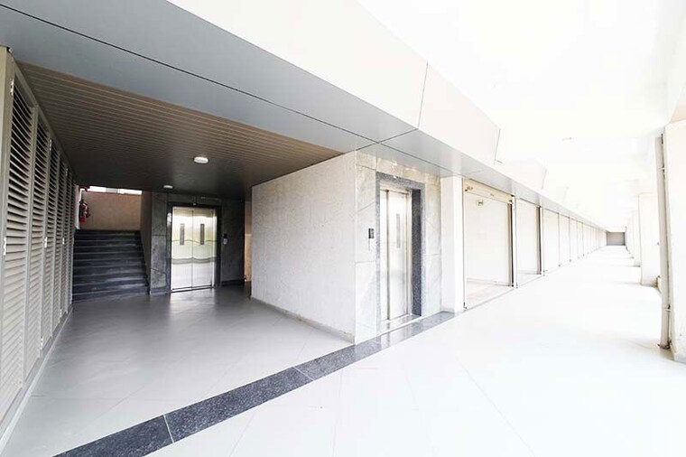 Room, nava naroda Commercial Shop 750 Sq.Yd. In Nava Naroda Ahmedabad 10520861