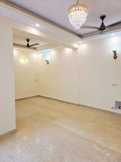 4 BHK + Servant Room Apartment For Rent in Mahagun Moderne