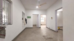 Room in 3 BHK Apartment at Vasant Kunj – for Rent