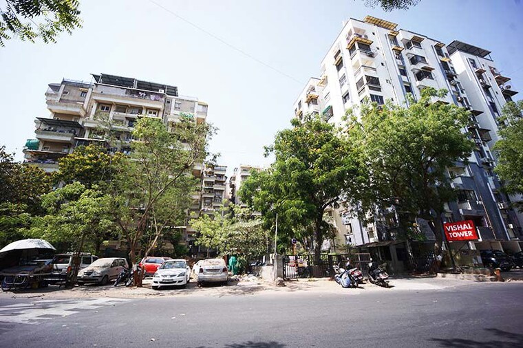 Exterior View, satellite 3 Bedroom 184 Sq.Yd. Apartment In Satellite Ahmedabad 10520910
