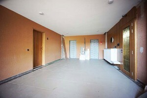 Room in 4 BHK Apartment at Shela – for Sale