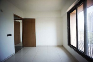Room in 4 BHK Apartment at Shela – for Sale