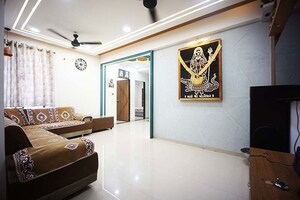 Furnished Amenities in 3 BHK Penthouse at Nava Naroda – for Sale