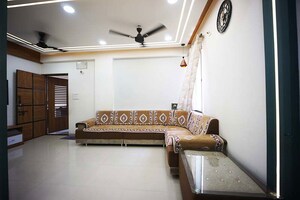 Furnished Amenities in 3 BHK Penthouse at Nava Naroda – for Sale