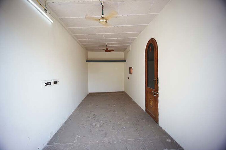 undefined, khadia Commercial Shop 264 Sq.Ft. In Khadia Ahmedabad 10520959
