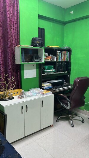 Furnished Amenities in 3 BHK Apartment at Amna Rolex Estate, Faizabad Road – for Rent