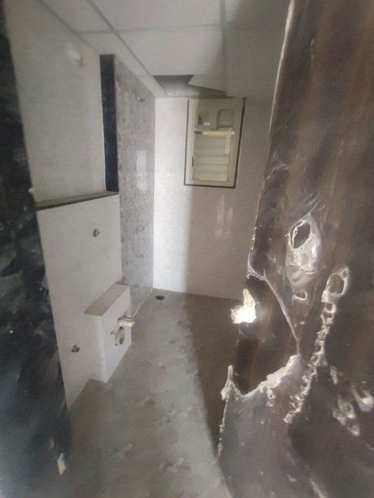 Bathroom, goel-ganga-altus 3 Bedroom 1164 Sq.Ft. Apartment In Kharadi Pune 10520974