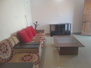Furnished Amenities in 2 BHK Builder Floor at Ramamurthy Nagar – for Rent