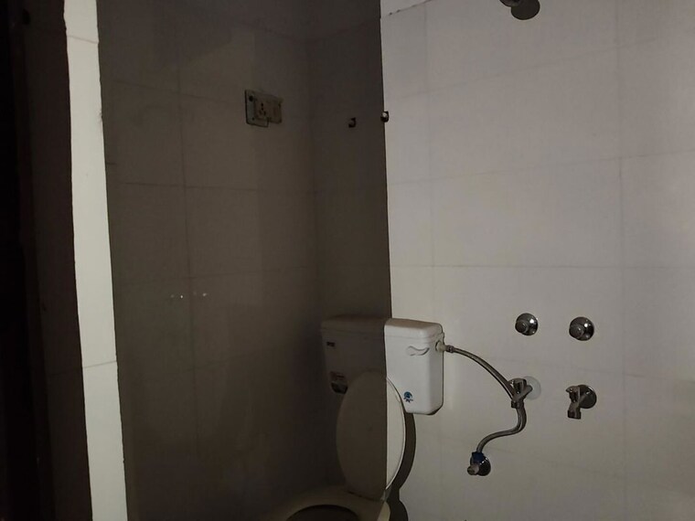 Bathroom, sector 21 2 Bedroom 1200 Sq.Ft. Builder Floor In Sector 21 Gurgaon 10520993