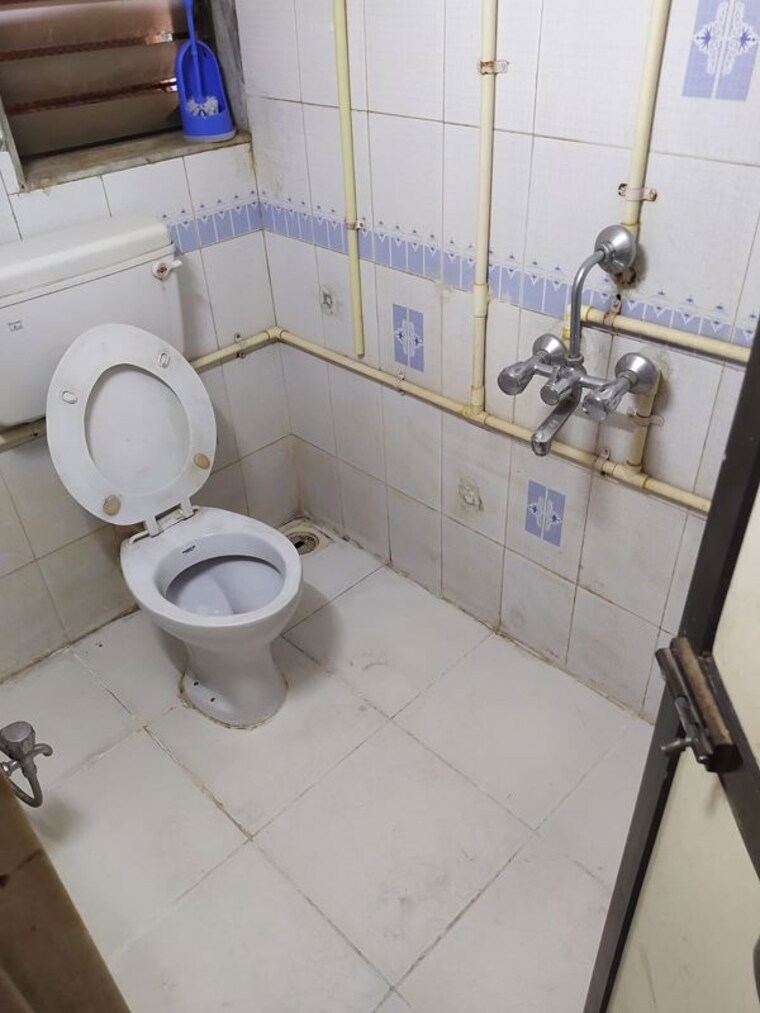 Bathroom, navkar-panchavati-greens 2 Bedroom 750 Sq.Ft. Apartment In Marol Mumbai 10521010