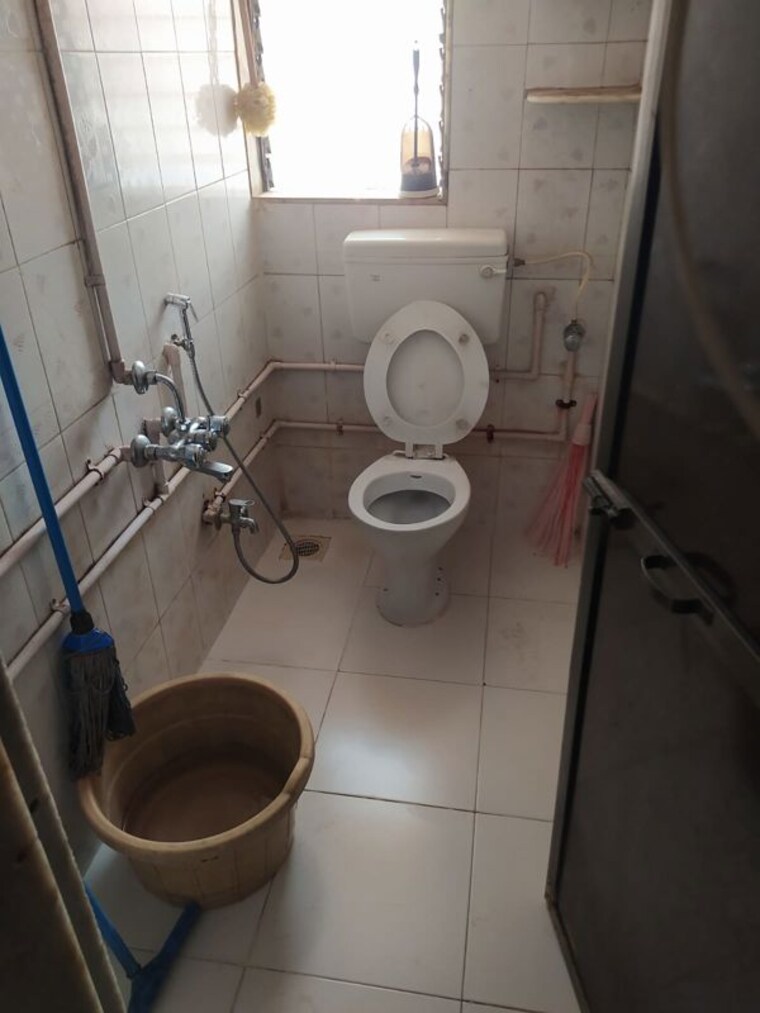 Bathroom, navkar-panchavati-greens 2 Bedroom 750 Sq.Ft. Apartment In Marol Mumbai 10521010