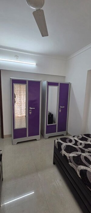Bedroom in  Pg at Bhatwadi – for Rent