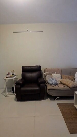 2 BHK Apartment For Rent in Dadar East
