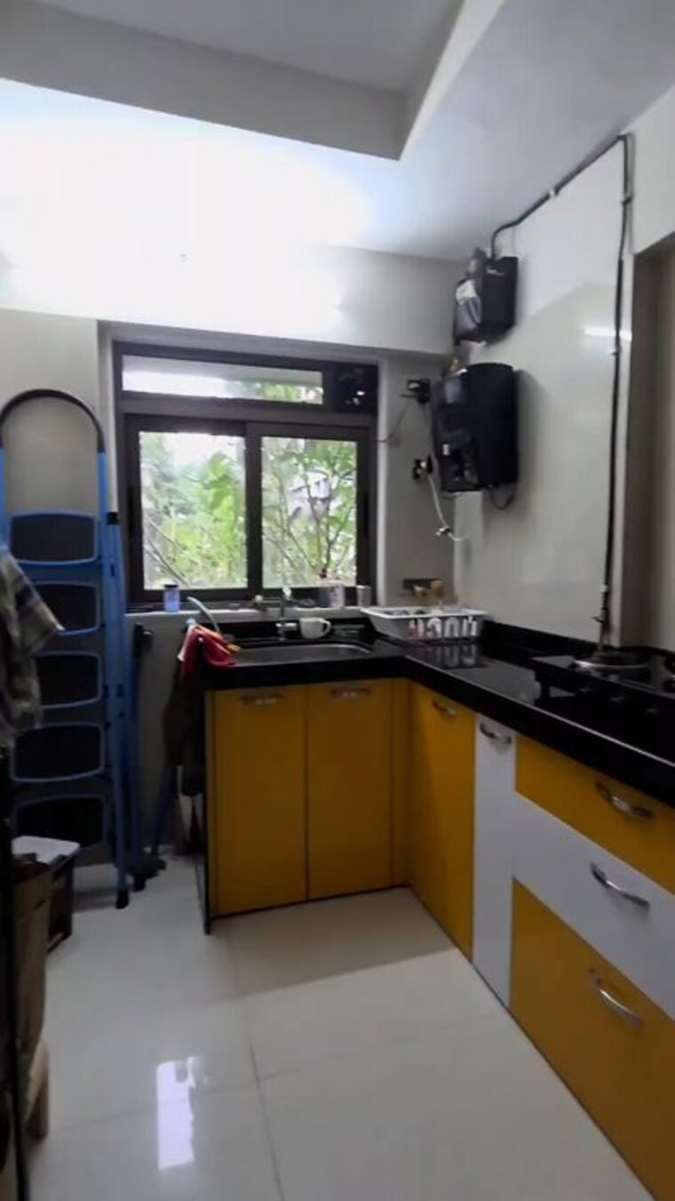 Kitchen, dadar east 2 Bedroom 700 Sq.Ft. Apartment In Dadar East Mumbai 10521031