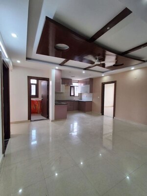 Room in 3 BHK Builder Floor at Sector 23 – for Rent