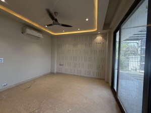 Room in 2 BHK Builder Floor at Palam Vihar – for Rent