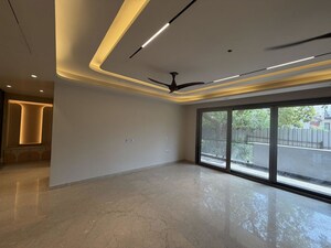 Room in 2 BHK Builder Floor at Palam Vihar – for Rent