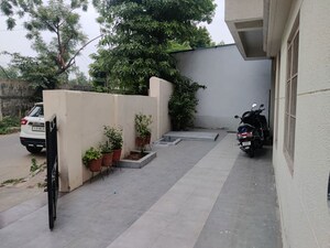 Parking in 2 BHK Villa at Shahibagh – for Rent